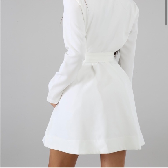 Host Pick NWT Black Draped sassy mini dress w/belt - Picture 7 of 7